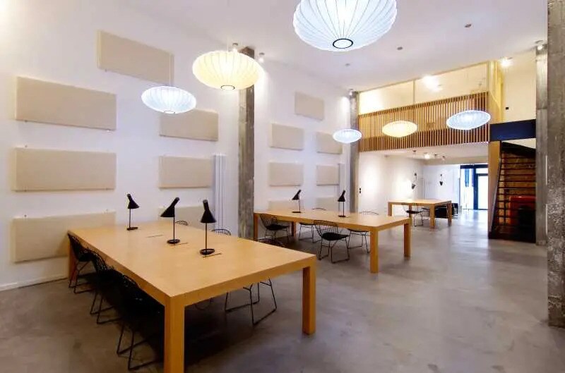 Retail in Bordeaux for sale Interior Photo- Image 1 of 8