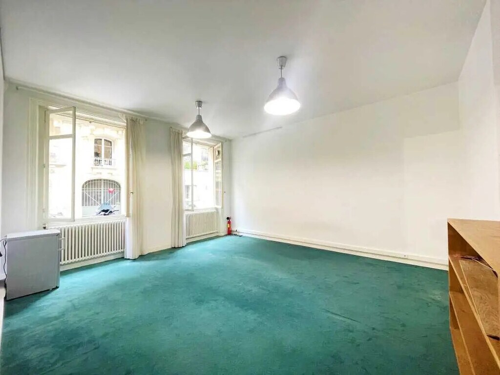 Location Bureaux 150 m² - Photo 1