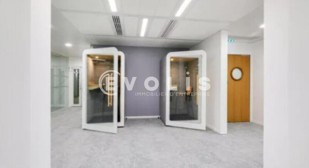 Office in Maisons-Alfort to rent - Interior Photo - Image 2 of 4