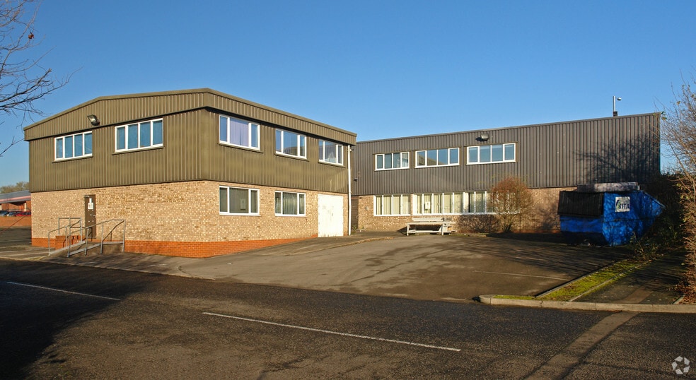 1 Madeley Rd, Redditch for sale - Primary Photo - Image 1 of 1