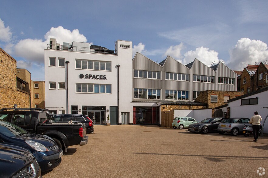 9 Fishers Ln, London for sale - Primary Photo - Image 1 of 1