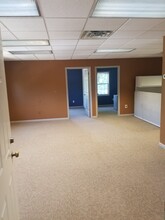 8223 Brecksville Rd, Brecksville, OH for rent Interior Photo- Image 1 of 4