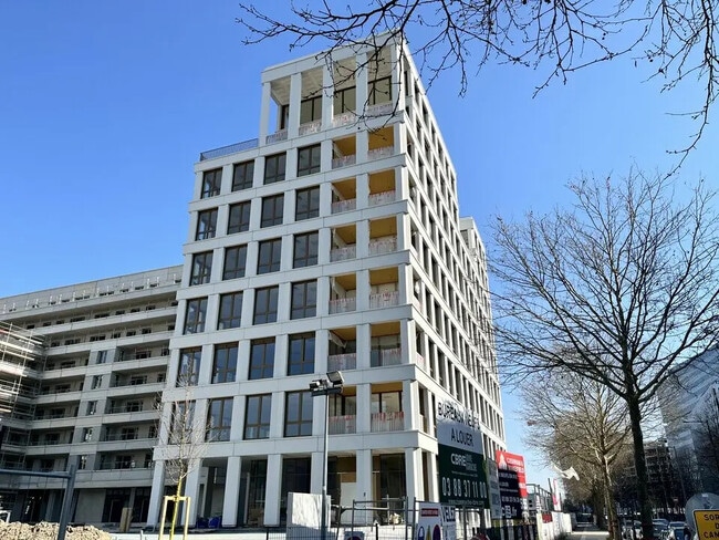 Location Bureaux 330 m²