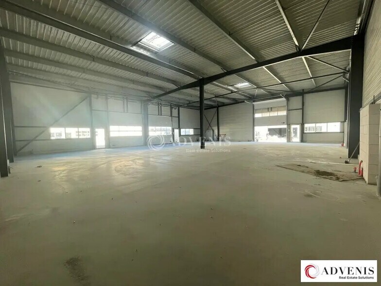 Light Industrial in Blanquefort to rent - Building Photo - Image 3 of 8