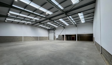 Faraday Way, Orpington to rent Interior Photo- Image 1 of 3