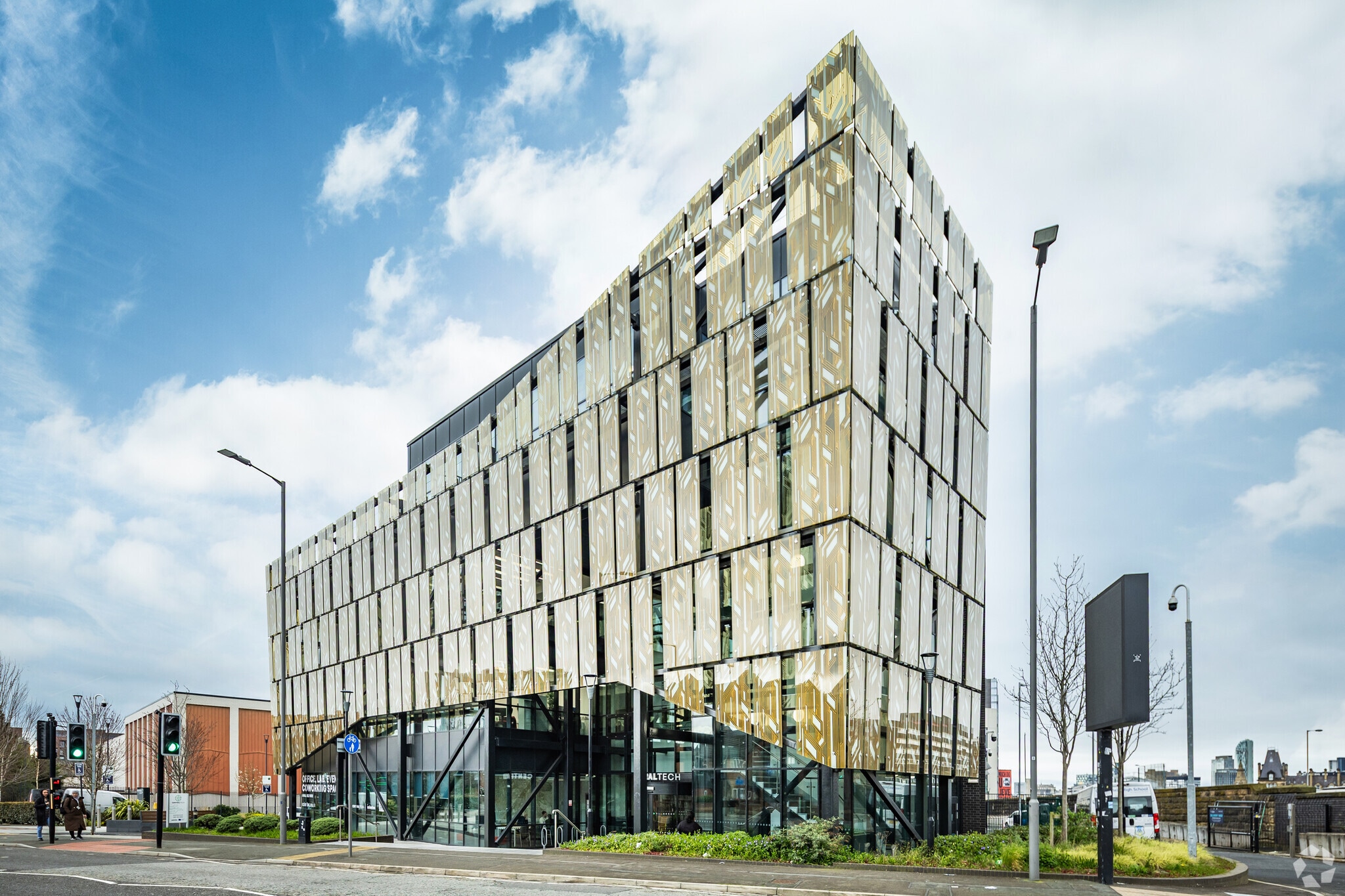 31 Russell St, Liverpool to rent Building Photo- Image 1 of 28