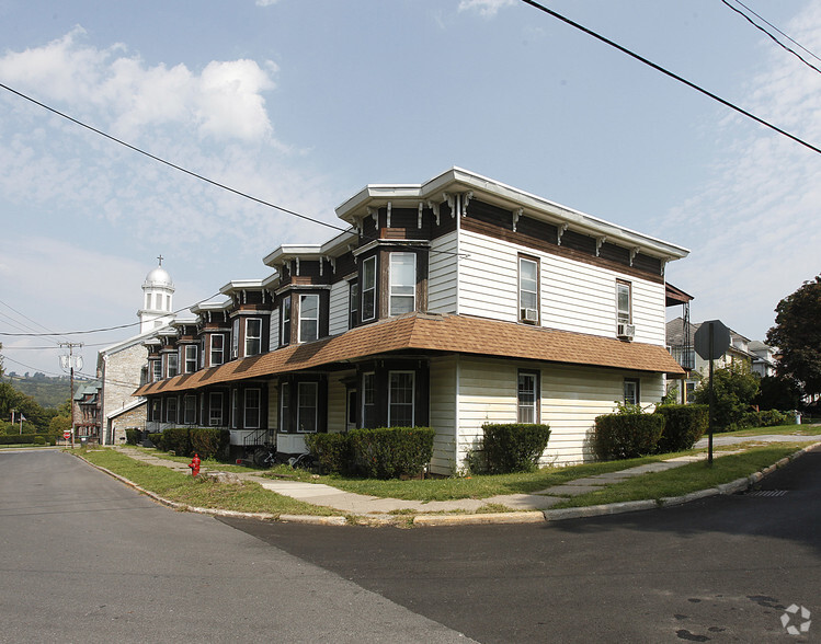 21 Barclay St, Canajoharie, NY for sale - Primary Photo - Image 1 of 1