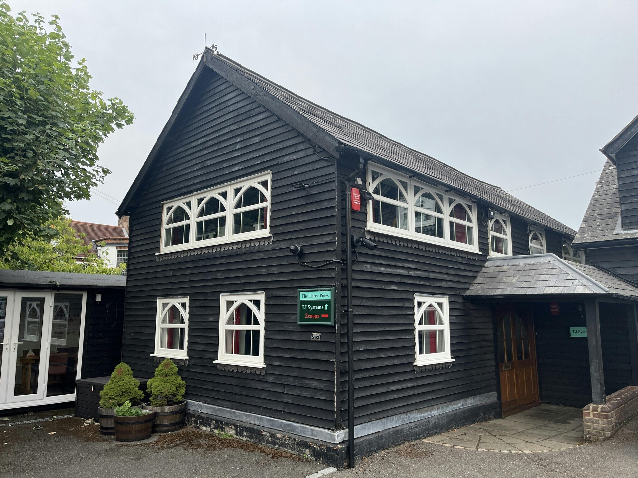 Church Rd, Penn to rent Building Photo- Image 1 of 7