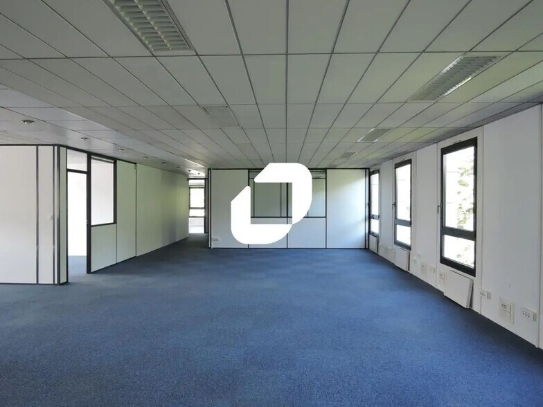 Office in Lognes to rent - Interior Photo - Image 3 of 13