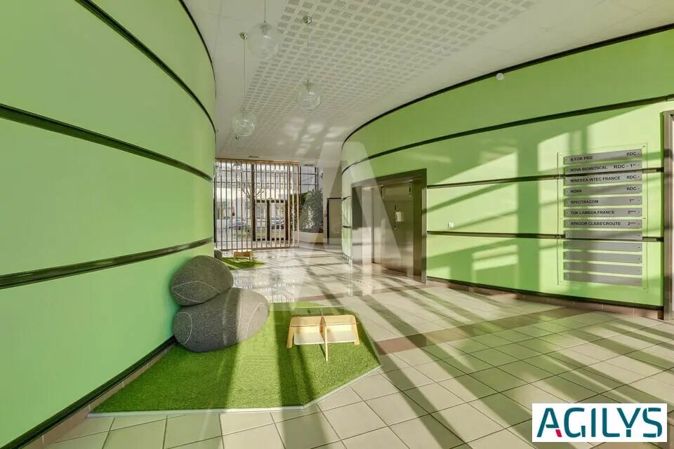 Office in Les Ulis to rent Building Photo- Image 1 of 8