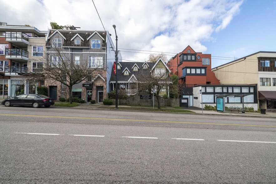 3335 Dunbar St, Vancouver, BC for sale - Building Photo - Image 1 of 1