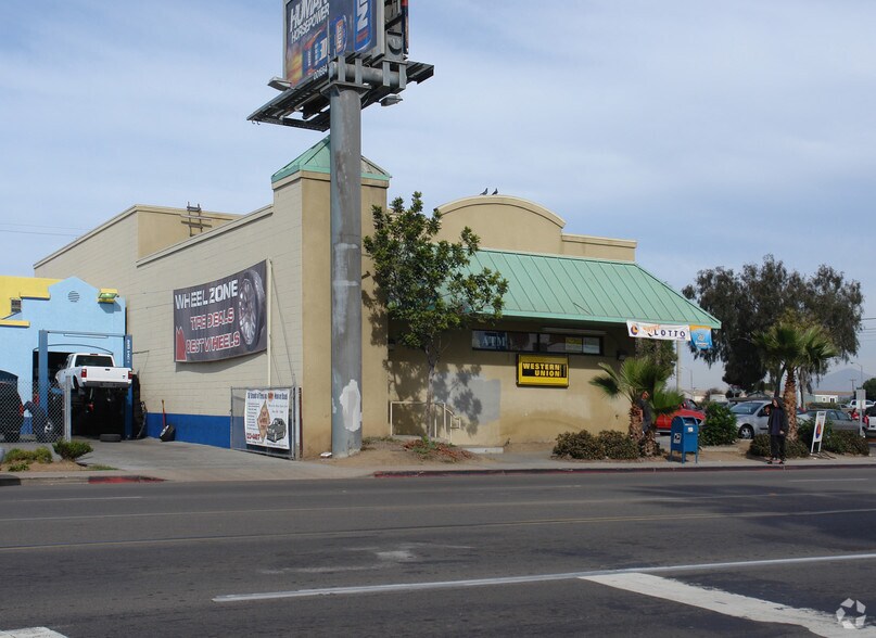 688 Hollister St, San Diego, CA for rent - Building Photo - Image 3 of 4