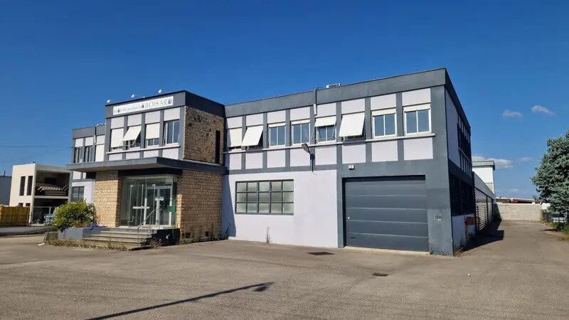34 Avenue Des Bruyères, Décines-Charpieu to rent Building Photo- Image 1 of 10
