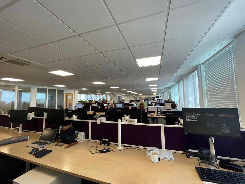 Warrior Sq, Southend On Sea to rent Interior Photo- Image 1 of 10