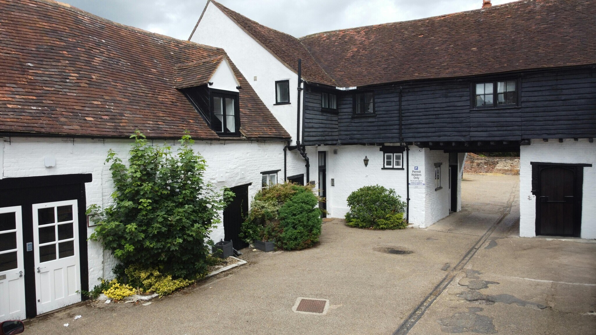 21-25 Hart St, Henley On Thames to rent Building Photo- Image 1 of 4