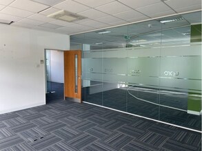 Mark Rd, Hemel Hempstead to rent Interior Photo- Image 2 of 3