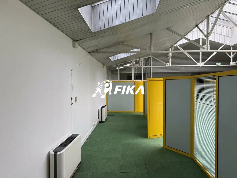 Office in Bordeaux to rent - Interior Photo - Image 1 of 4