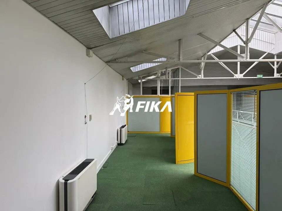 Office in Bordeaux to rent Interior Photo- Image 1 of 5