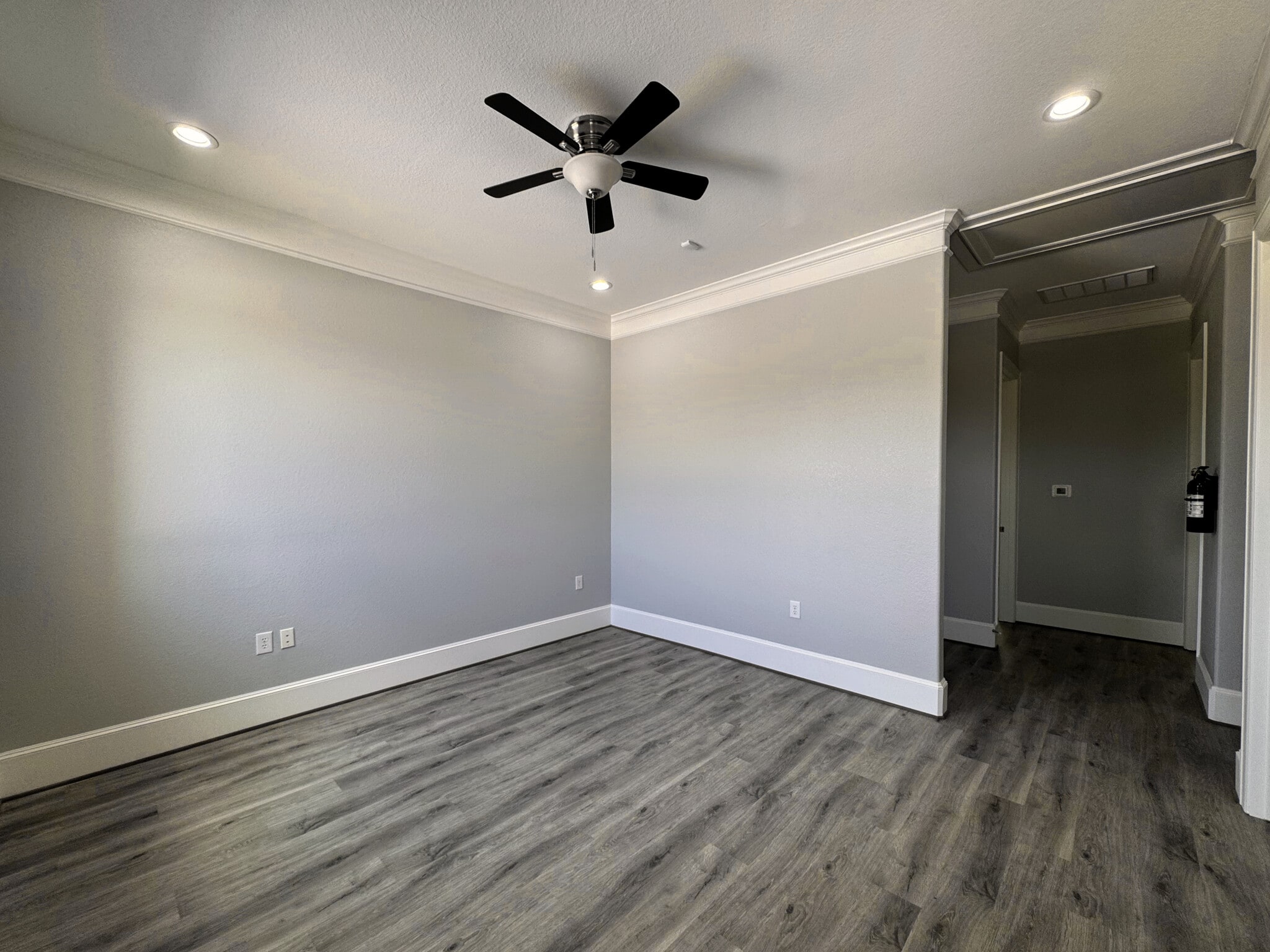 11015 Northpointe Blvd, Tomball, TX to rent Interior Photo- Image 1 of 13