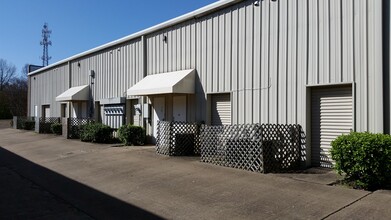 475-485 E South St, Collierville, TN for rent Primary Photo- Image 1 of 6