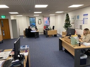 Unit 6, Wellington Business Park Dukes Ride, Crowthorne to rent Building Photo- Image 2 of 5