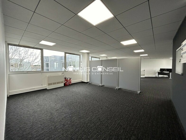 Office in Labège to rent - Interior Photo - Image 3 of 4