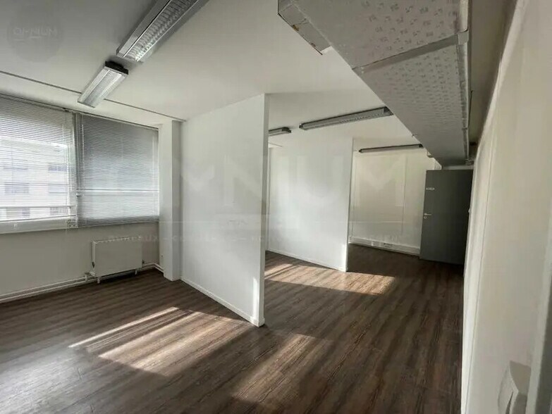 Office in Villeurbanne to rent - Interior Photo - Image 3 of 11