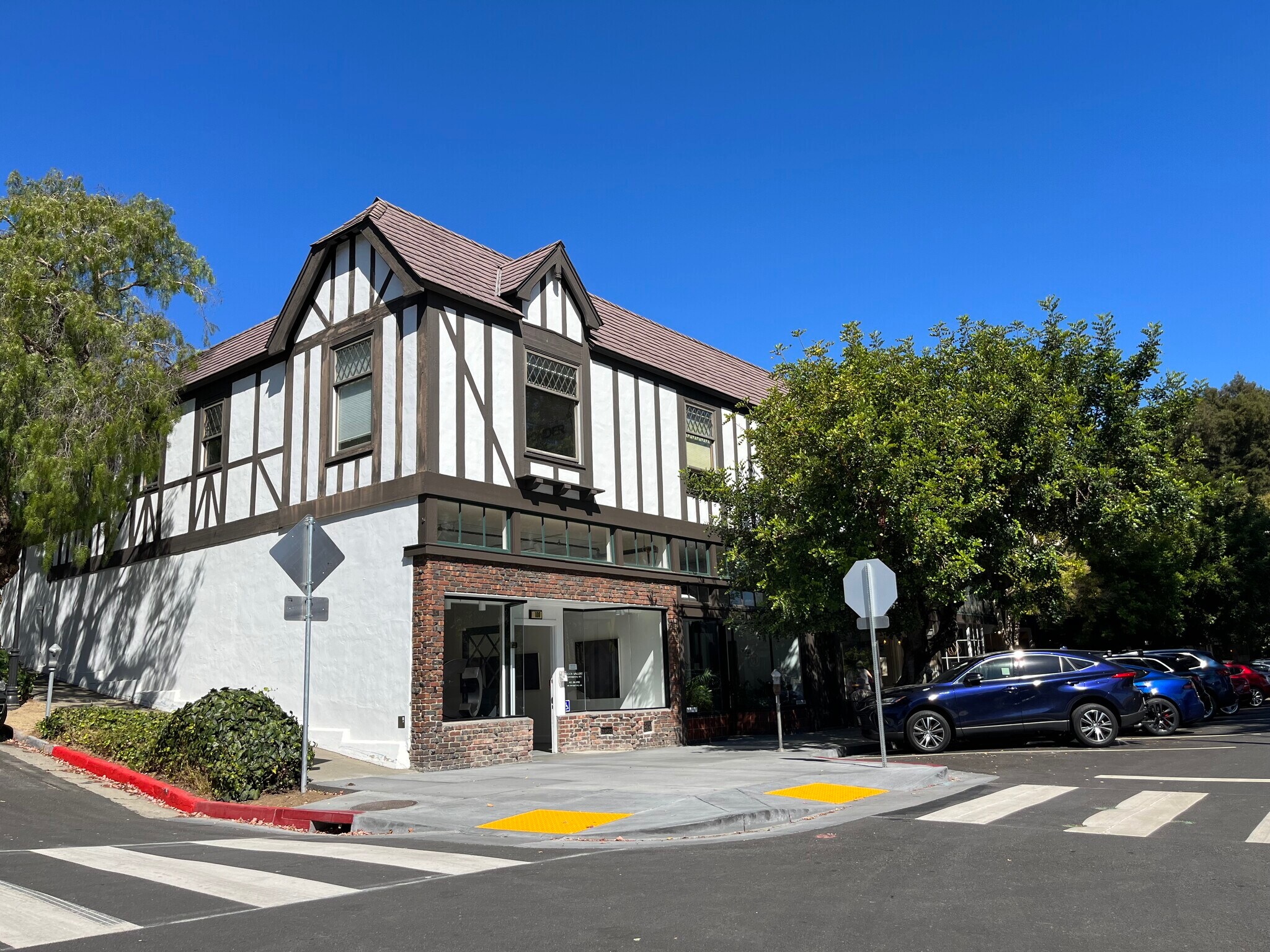 82-100 Throckmorton Ave, Mill Valley, CA to rent Building Photo- Image 1 of 4