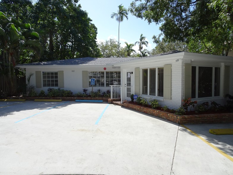 112 Rose Dr, Fort Lauderdale, FL for rent - Building Photo - Image 1 of 9