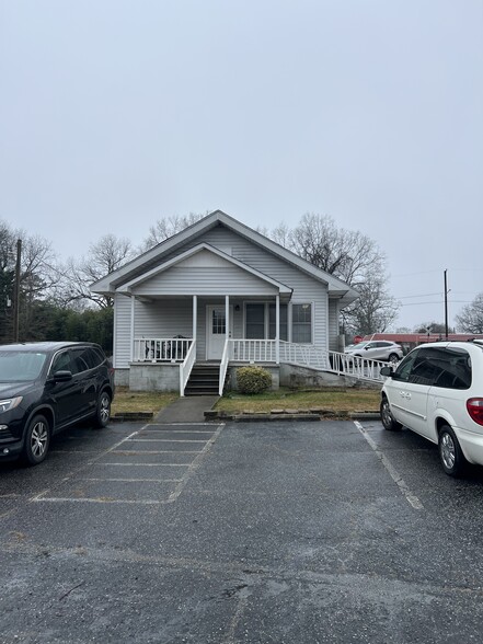 302 S Main St, Belton, SC for sale - Building Photo - Image 2 of 14