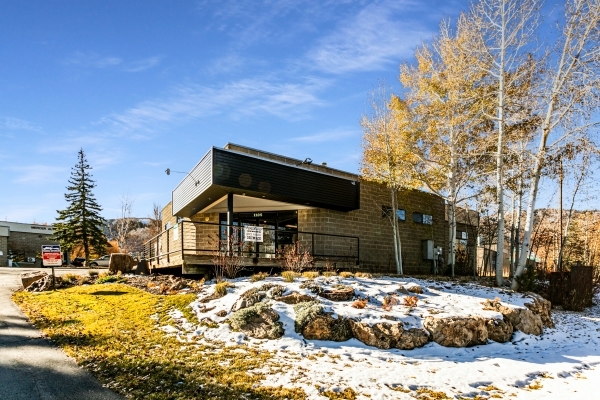 1105 Iron Horse Dr, Park City, UT for rent - Building Photo - Image 1 of 9