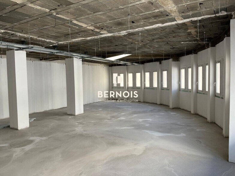 Office in Toulon to rent - Interior Photo - Image 2 of 6