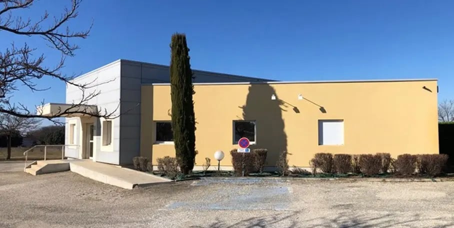 Location Local d'activités 420 m² - Photo 1