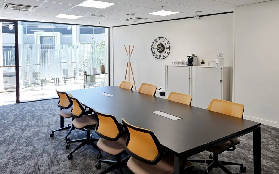 Office in Bordeaux to rent - Interior Photo - Image 1 of 10