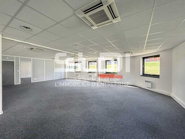 127/101 Chemin Vert, Limonest to rent - Interior Photo - Image 2 of 12