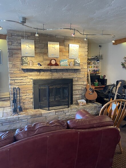 37760 US Highway 50, Gunnison, CO for sale - Interior Photo - Image 2 of 27