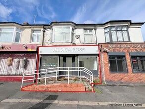 426 Bury Old Rd, Manchester to rent Interior Photo- Image 1 of 9