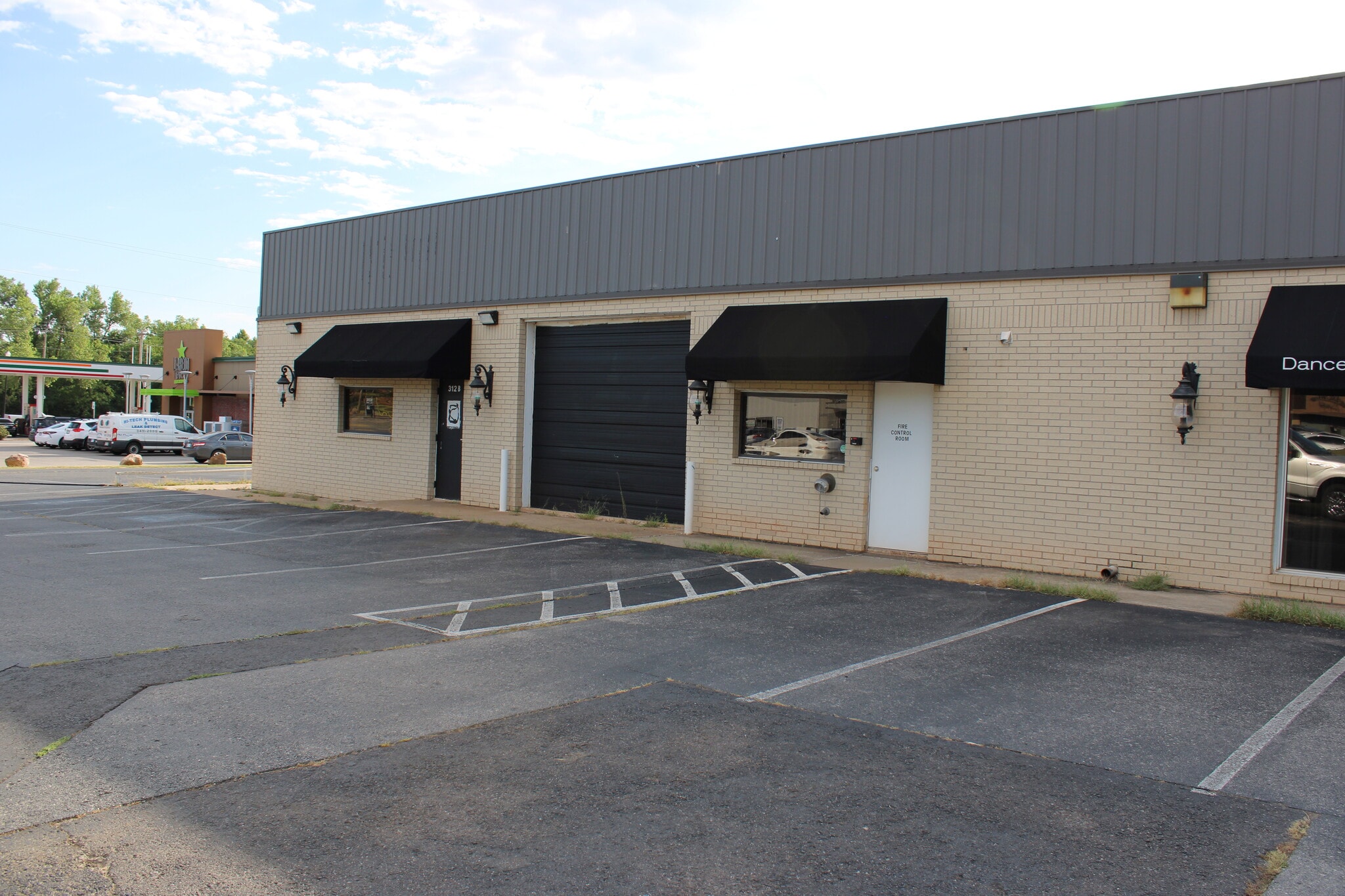 310 S Coltrane Rd, Edmond, OK to rent Building Photo- Image 1 of 18