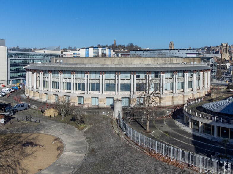 Canons Way, Bristol for sale - Primary Photo - Image 1 of 1