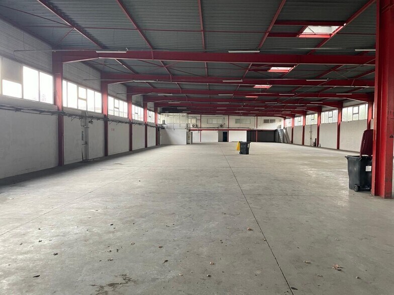 Light Industrial in Aulnay-sous-Bois to rent - Interior Photo - Image 3 of 6