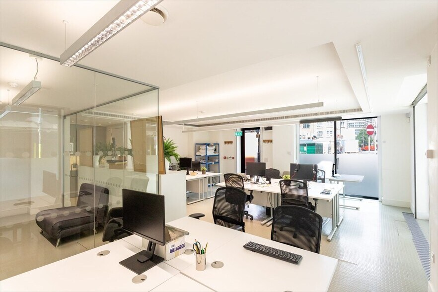 1 Treveris St, London to rent - Interior Photo - Image 3 of 6