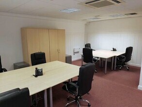 64 High St, Burnham to rent Building Photo- Image 1 of 3