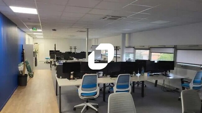 Location Bureaux 175 m²