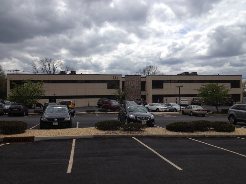 354 Old Hook Rd, Westwood 07675 UK