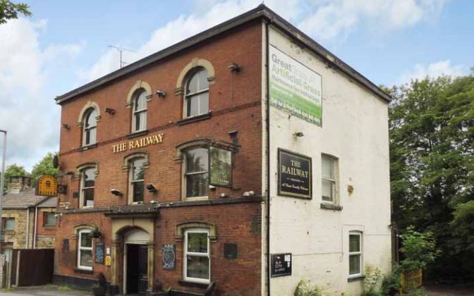 54 Berry Brow, Manchester for sale Primary Photo- Image 1 of 1