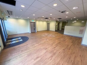 4 Bridge St, Haverfordwest to rent Interior Photo- Image 2 of 6