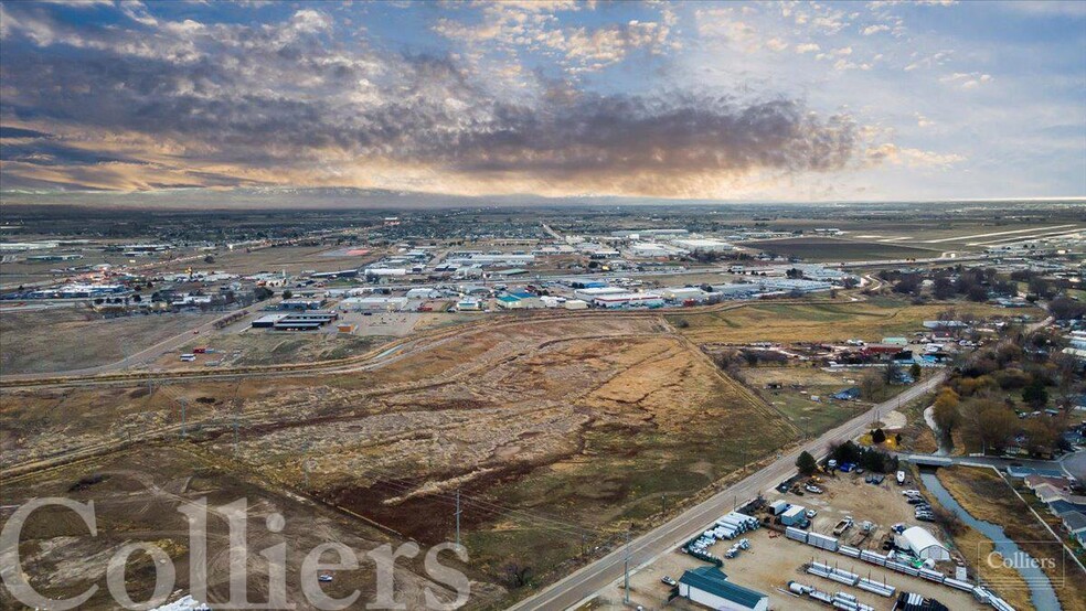 001 E Chicago St, Caldwell, ID for sale - Building Photo - Image 3 of 14