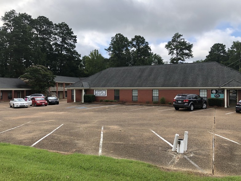 5719 Highway 25, Flowood, MS for rent - Building Photo - Image 2 of 34