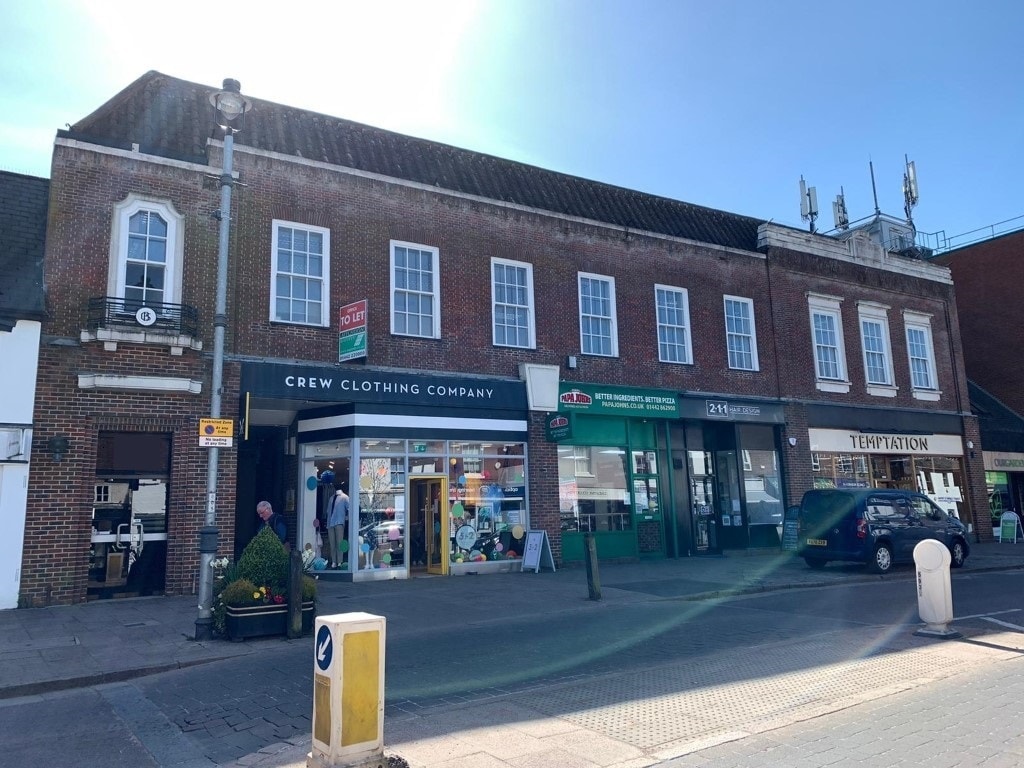 211 High St, Berkhamsted to rent Building Photo- Image 1 of 8