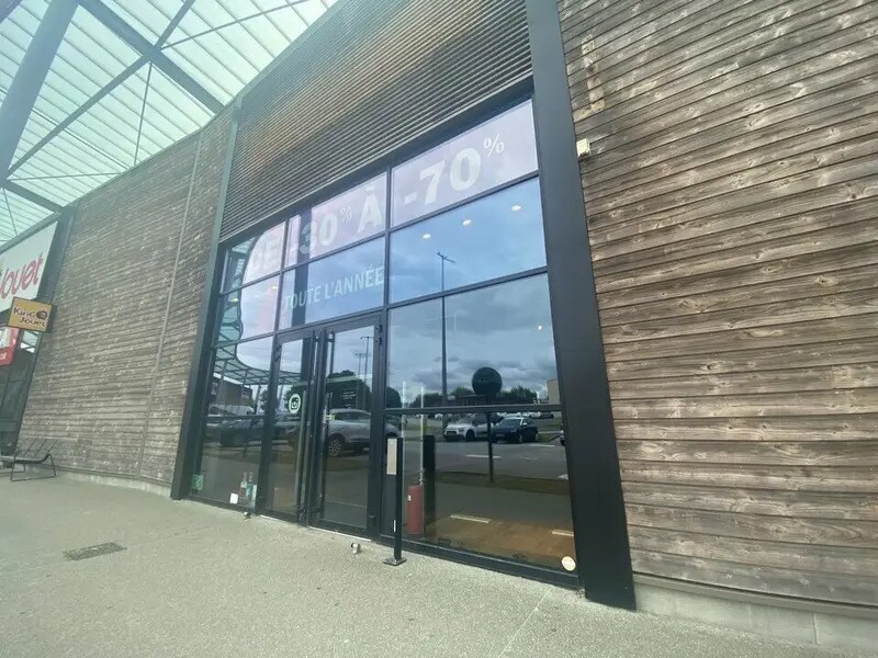 Location Commerce 427 m² - Photo 1